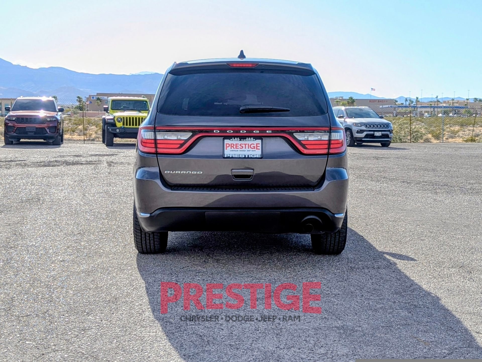 Used 2018 Gray Dodge SXT image 7