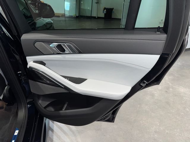 New 2027 Carbon Black Metallic BMW xDrive40i image 10
