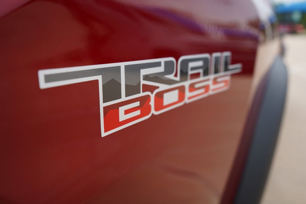 2026 Chevrolet Colorado Trail Boss - Photo 6