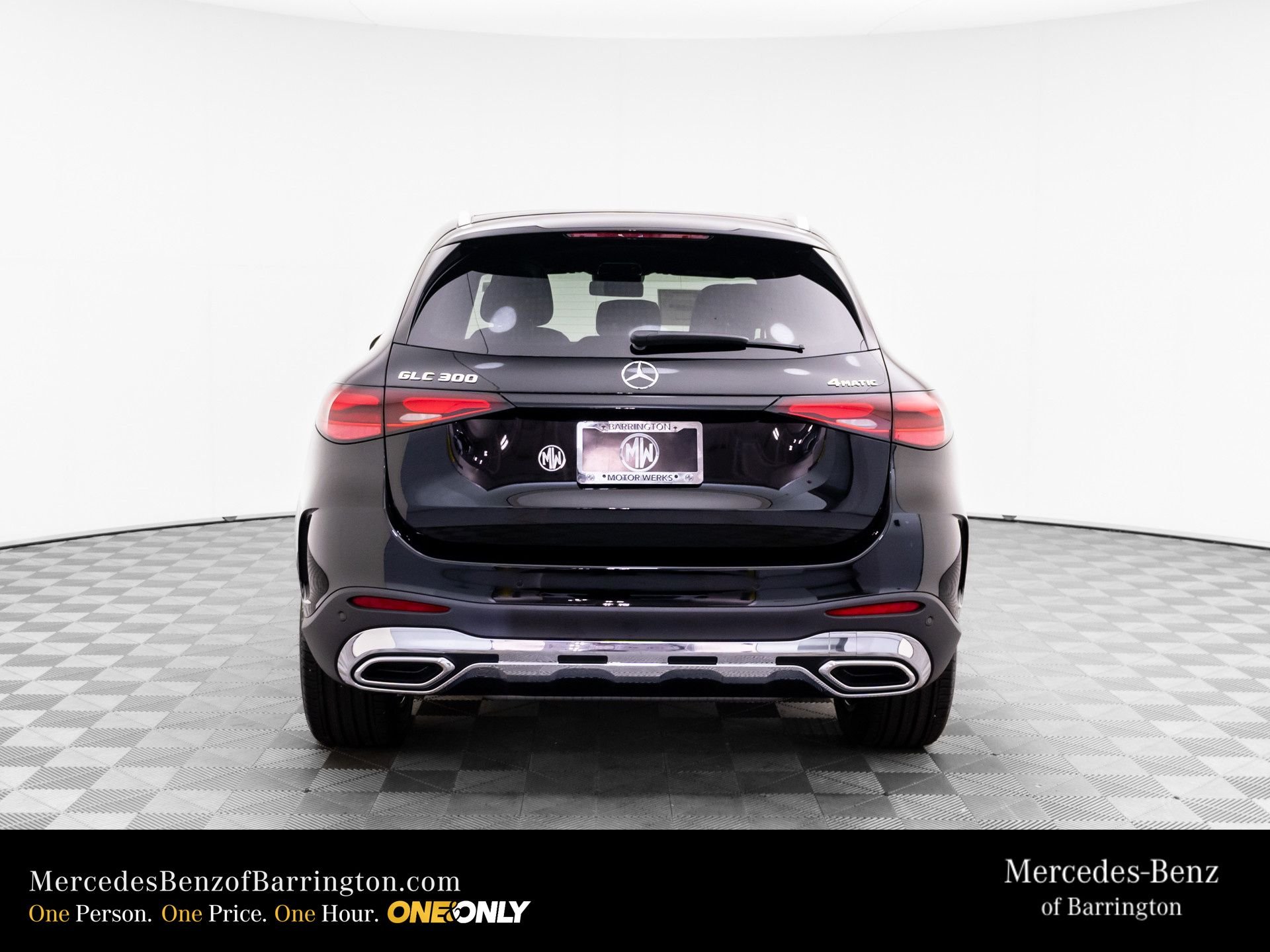 New 2026 Black Mercedes-Benz GLC 300 image 4