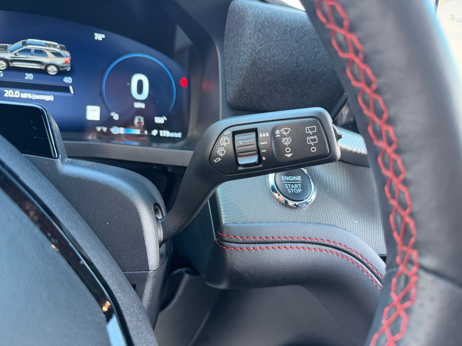 2025 Ford Explorer ST - Photo 14