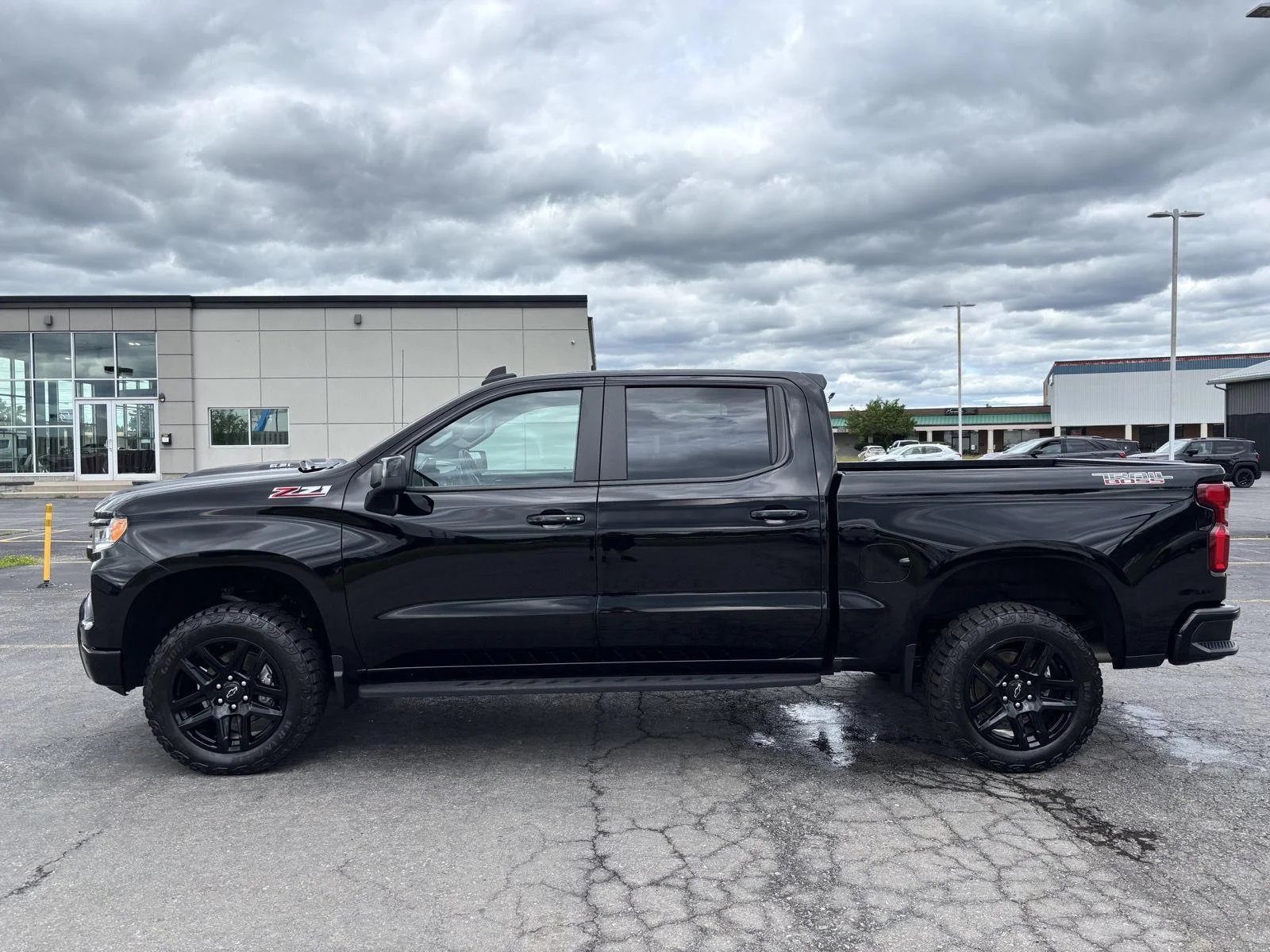 Used 2023 Black Chevrolet LT Trail Boss image 4