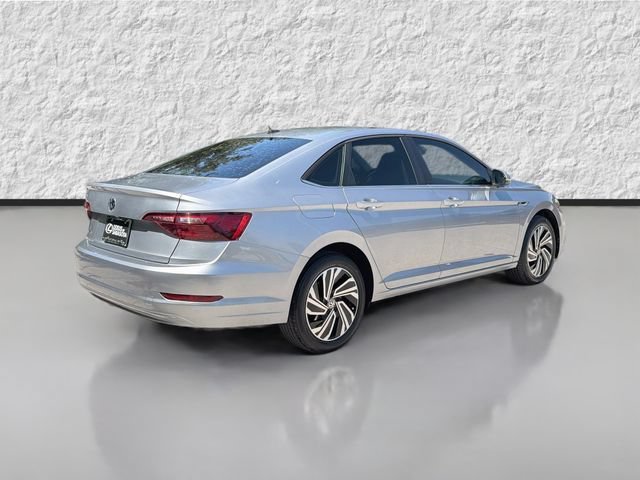 Used 2021 Pyrite Silver Metallic Volkswagen SEL image 3