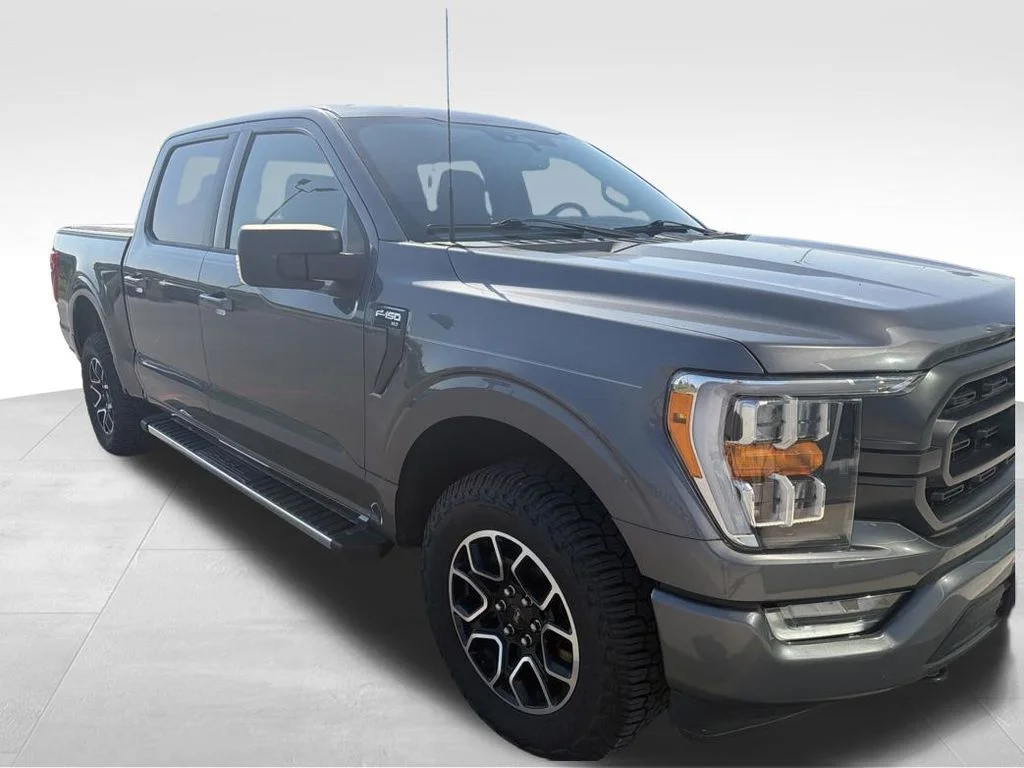 Used 2023 Gray Ford XLT image 15