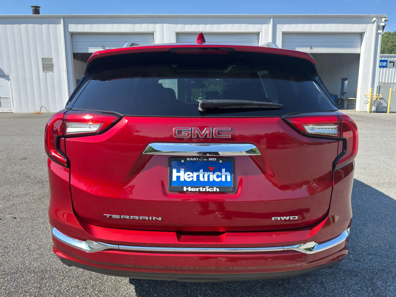 Used 2022 Cayenne Red Tintcoat GMC Denali image 4