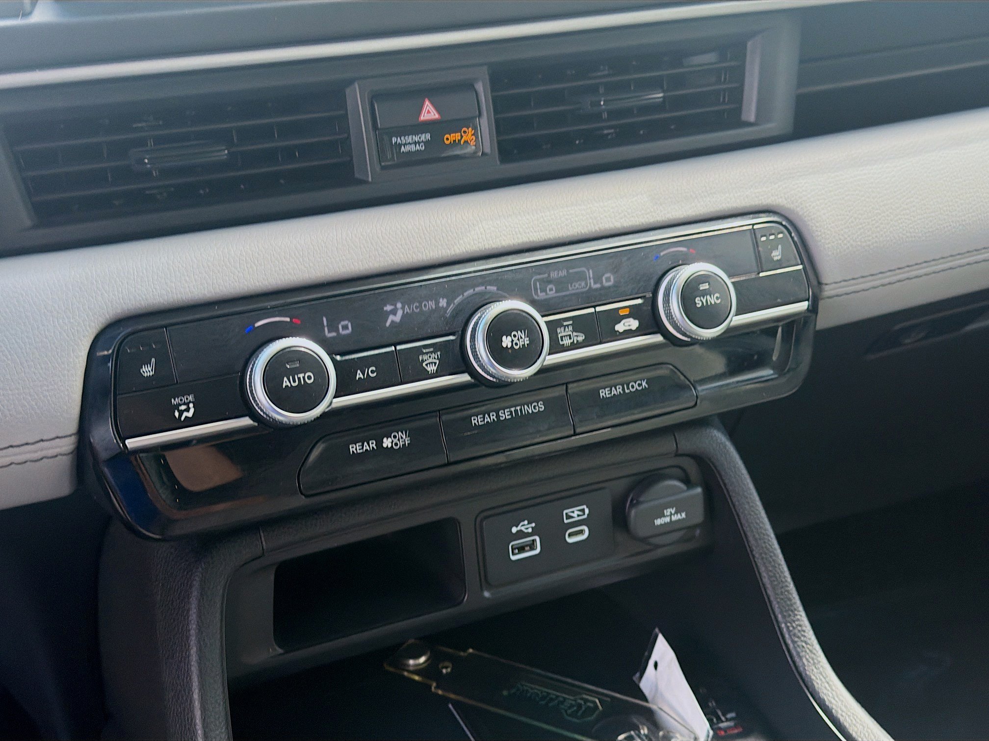 2025 Honda Pilot EX-L - Photo 14