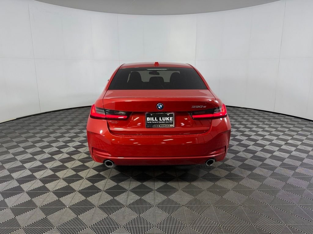 2023 BMW 3 Series 330e - Photo 9