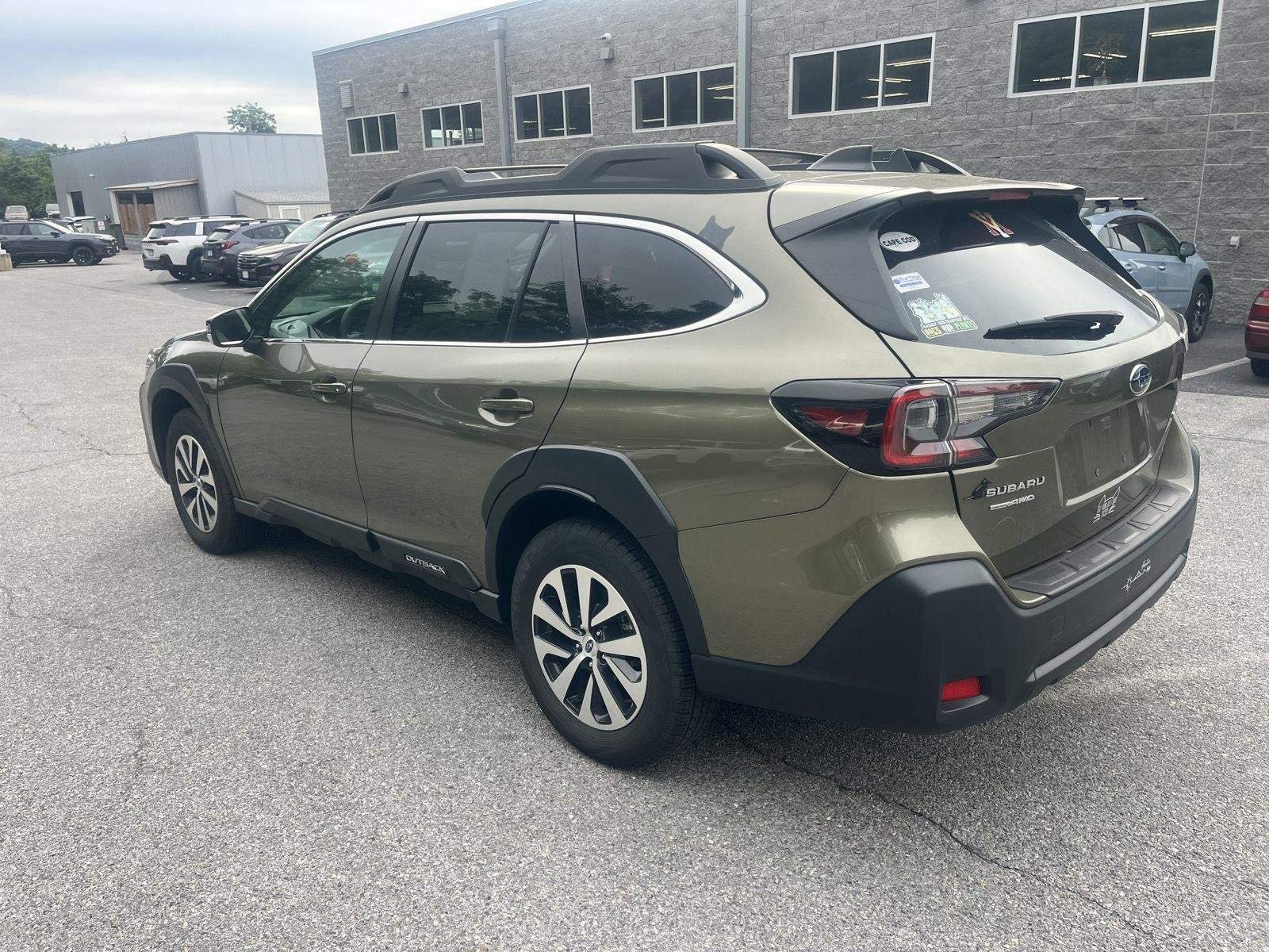Used 2025 Autumn Green Metallic Subaru Premium image 7