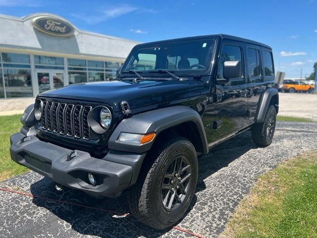 Used 2024 Black Jeep Sport S image 4