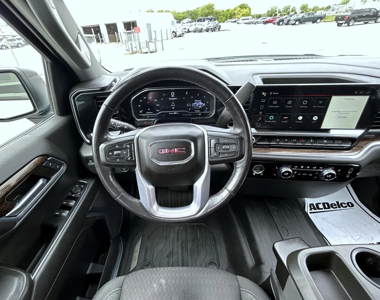 Certified Used 2022 White GMC Elevation image 13