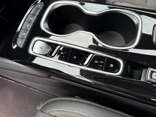 Used 2023 CINNABAR METALLIC Buick Preferred image 23
