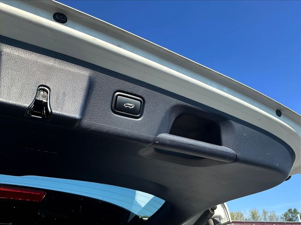 Certified Used 2022 White Hyundai SEL image 20