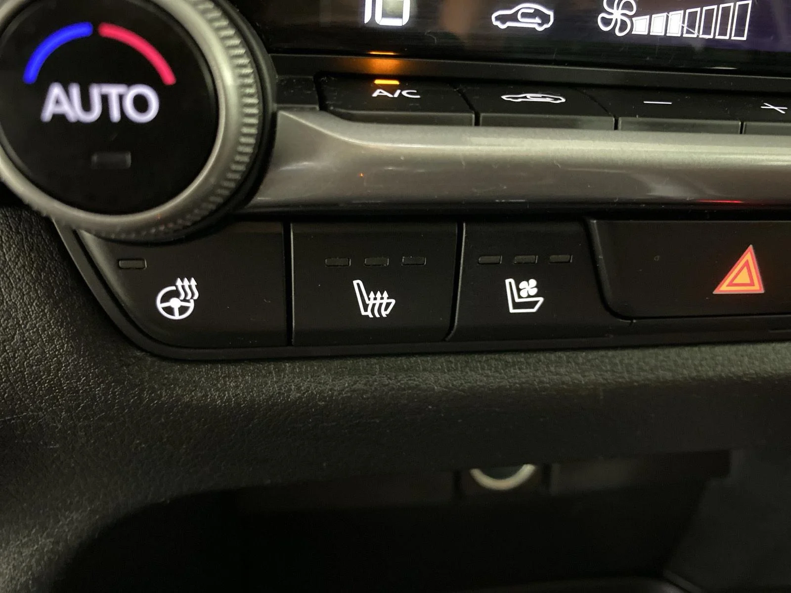 Used 2025 Wind Chill Pearl Mazda 2.5 Turbo Premium Package image 21