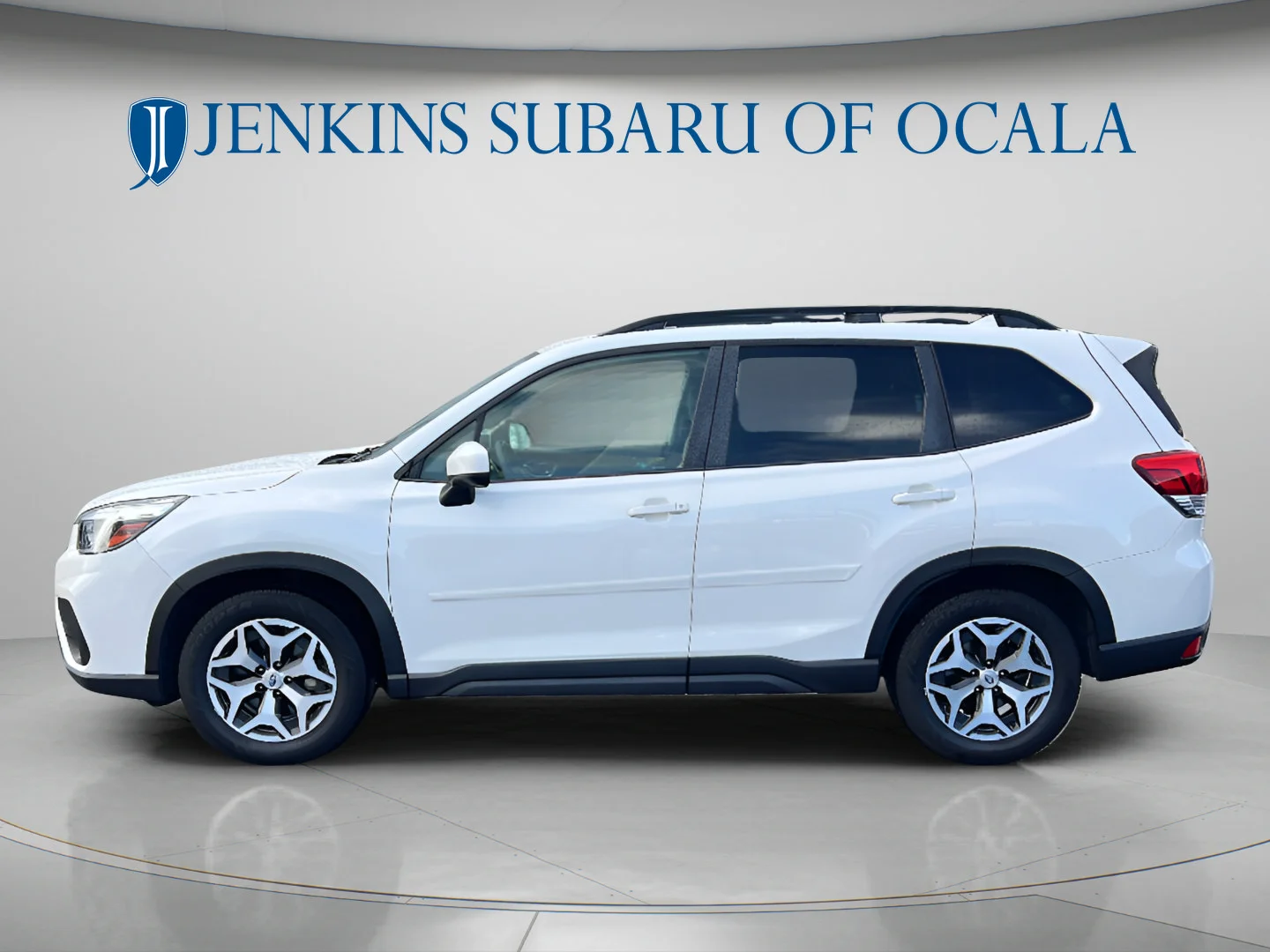 Used 2021 Crystal White Pearl Subaru Premium image 6