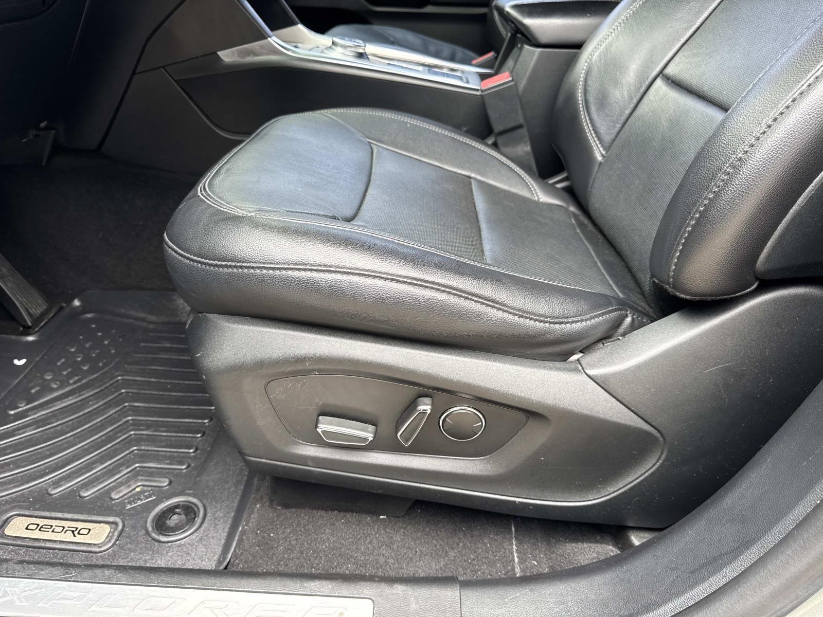 Used 2020 Silver Ford Limited image 16
