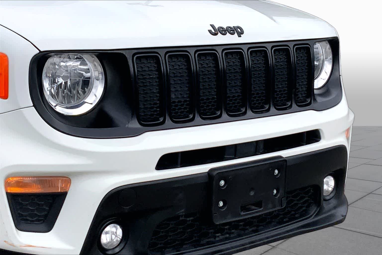 Used 2023 Alpine White Clearcoat Jeep Altitude image 26