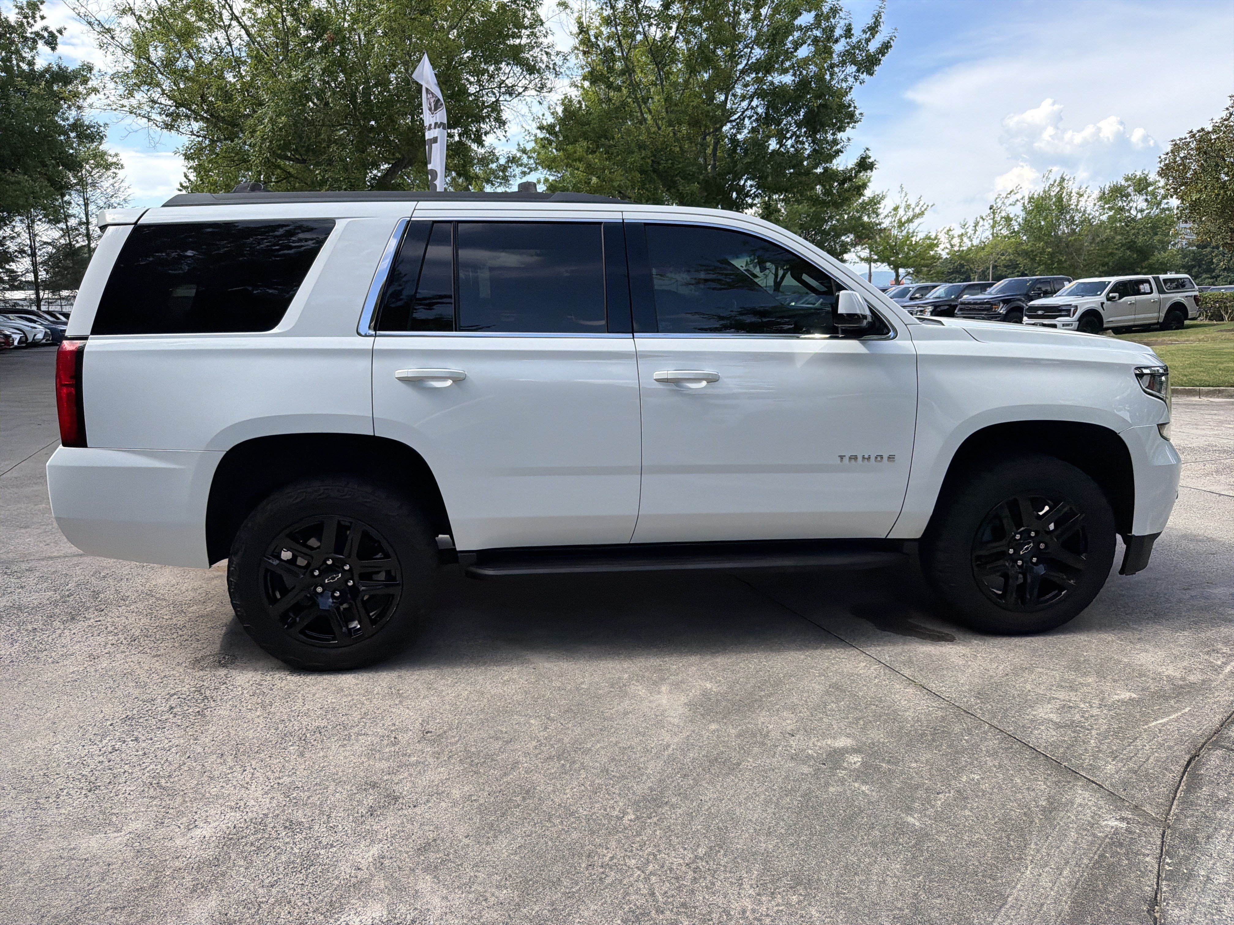Used 2019 Summit White Chevrolet LS image 11