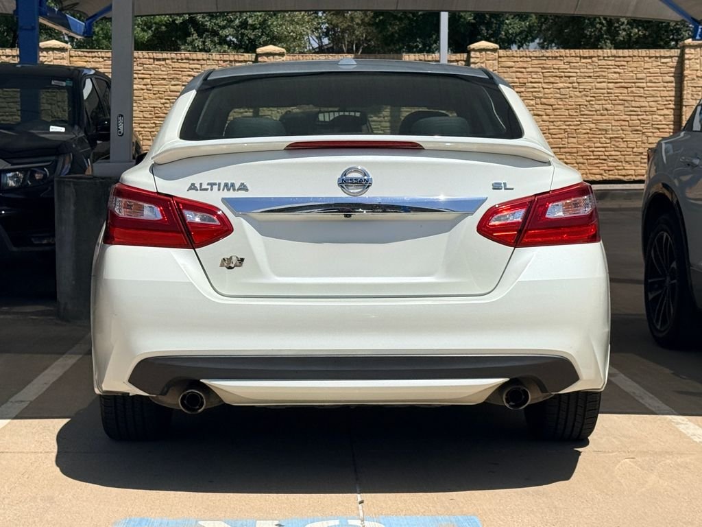 Used 2016 Pearl White Nissan 2.5 SL image 6