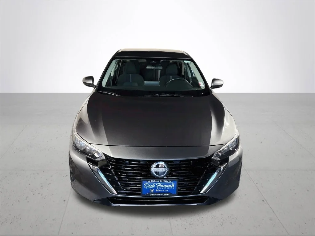 Used 2025 Gray Nissan SV image 3