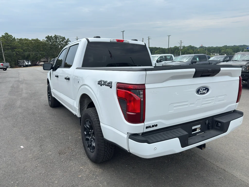 Certified Used 2025 Oxford White Ford STX image 7