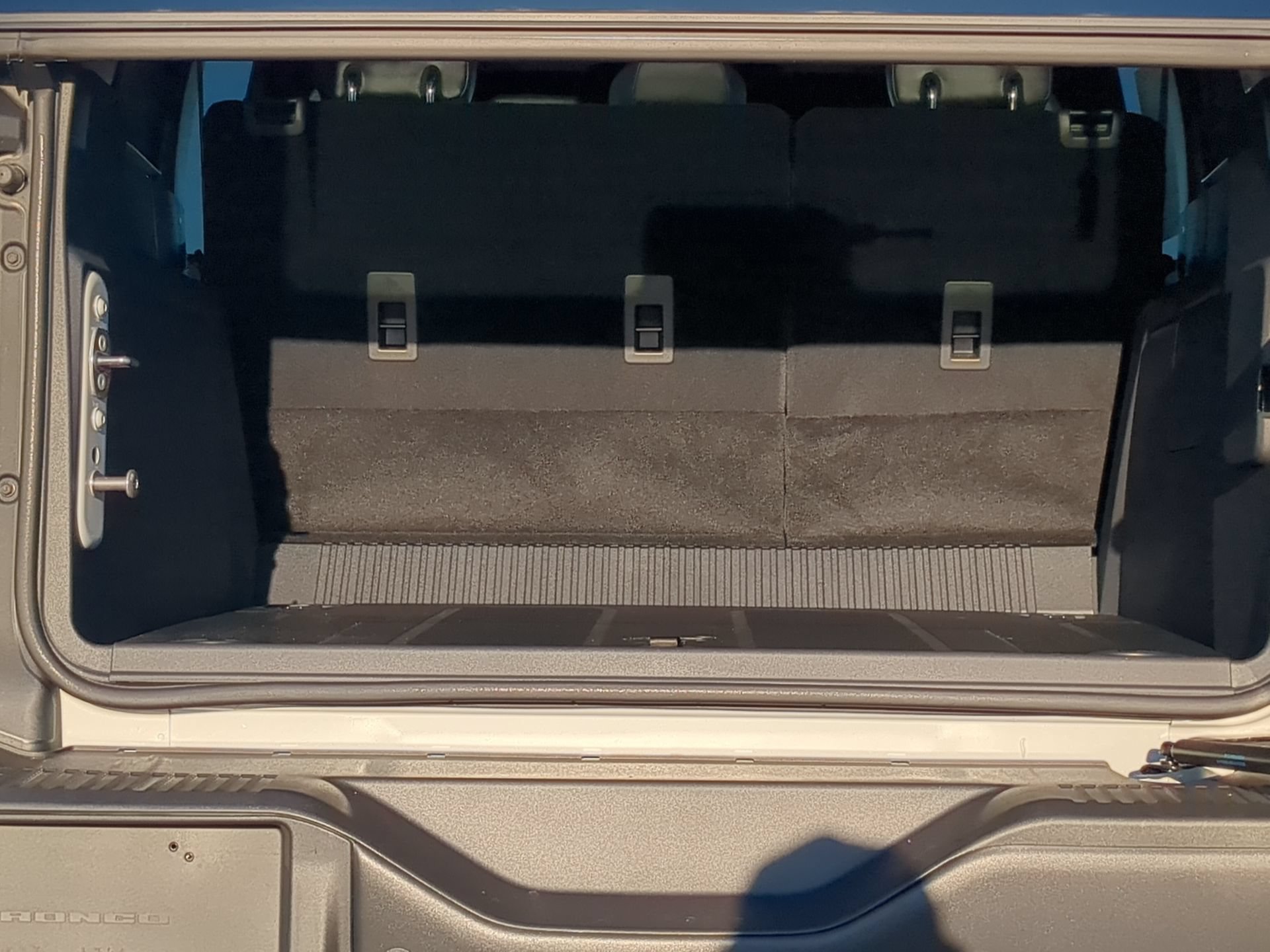 New 2026 Avalanche Gray Ford Badlands® image 43