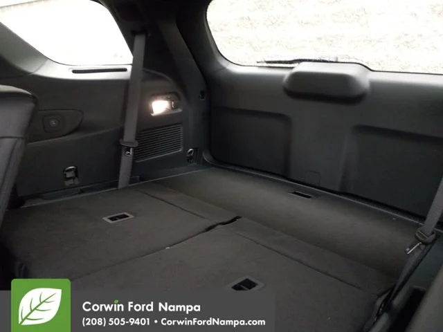 New 2026 Space White Metallic Ford Tremor image 27