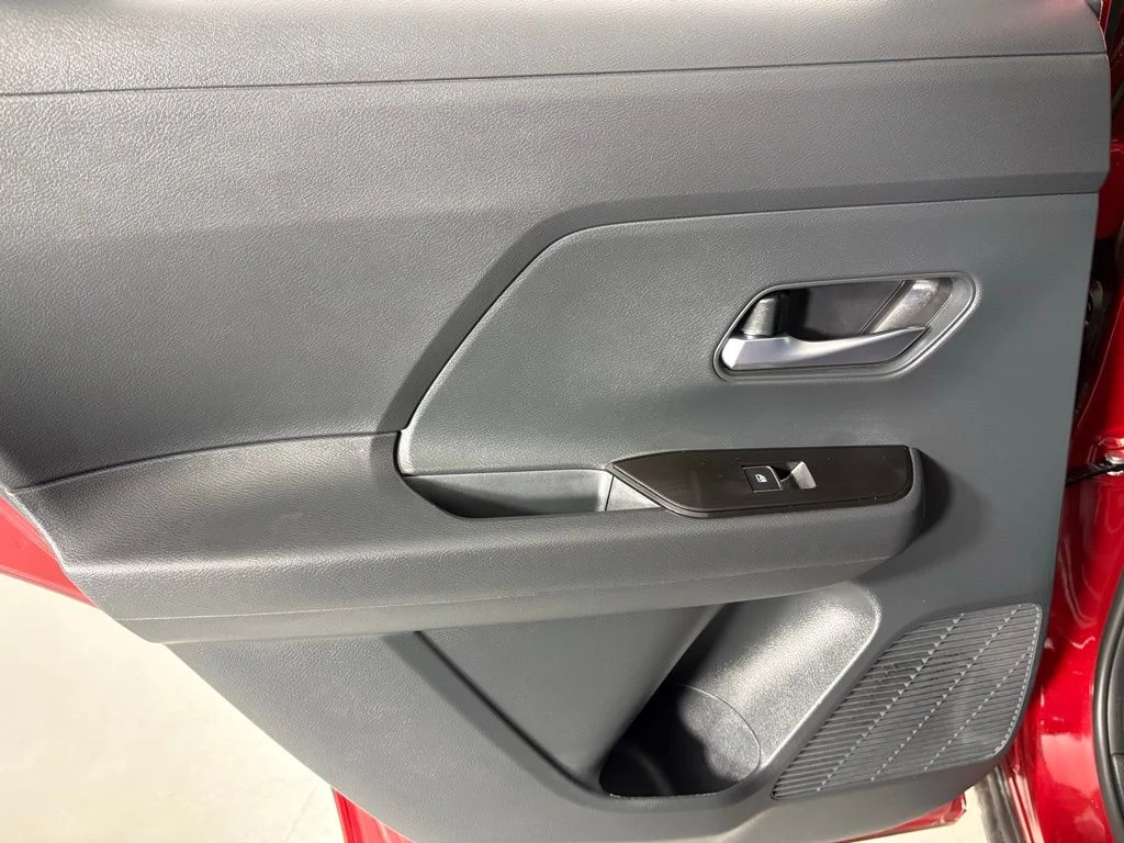 2026 Nissan KICKS SR - Photo 34