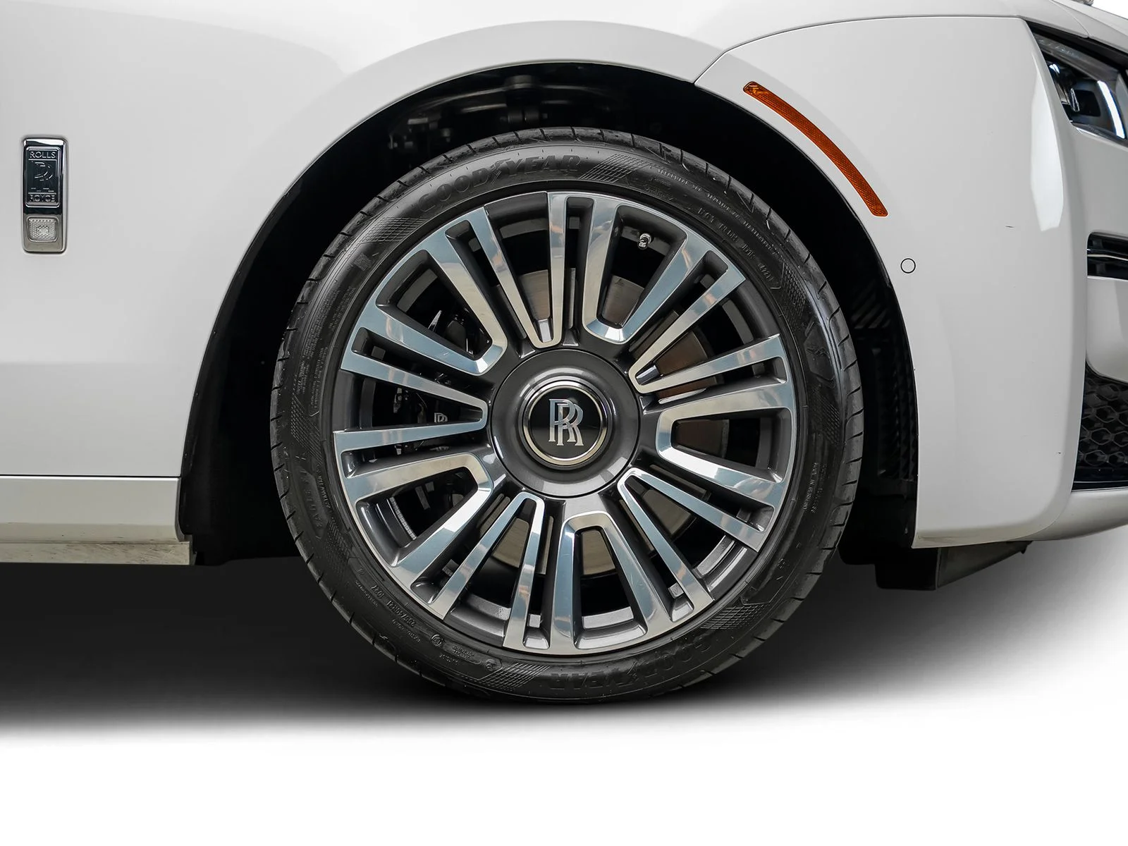 Used 2022 White Rolls-Royce Base image 26