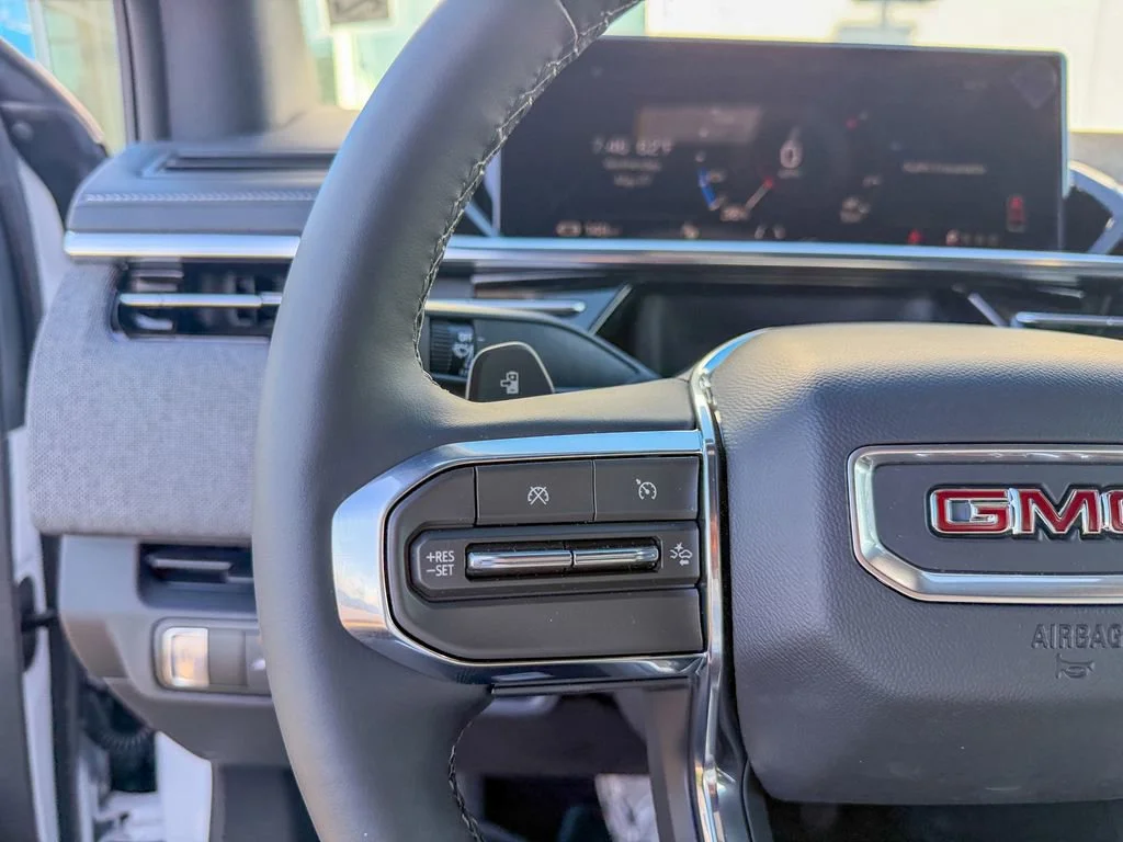 New 2026 Summit White GMC Elevation Extended Range image 18