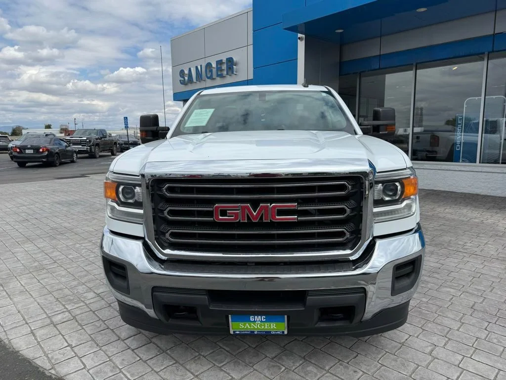 Used 2017 SUMMIT WHITE GMC DOUBL CAB 2WD 144 image 3