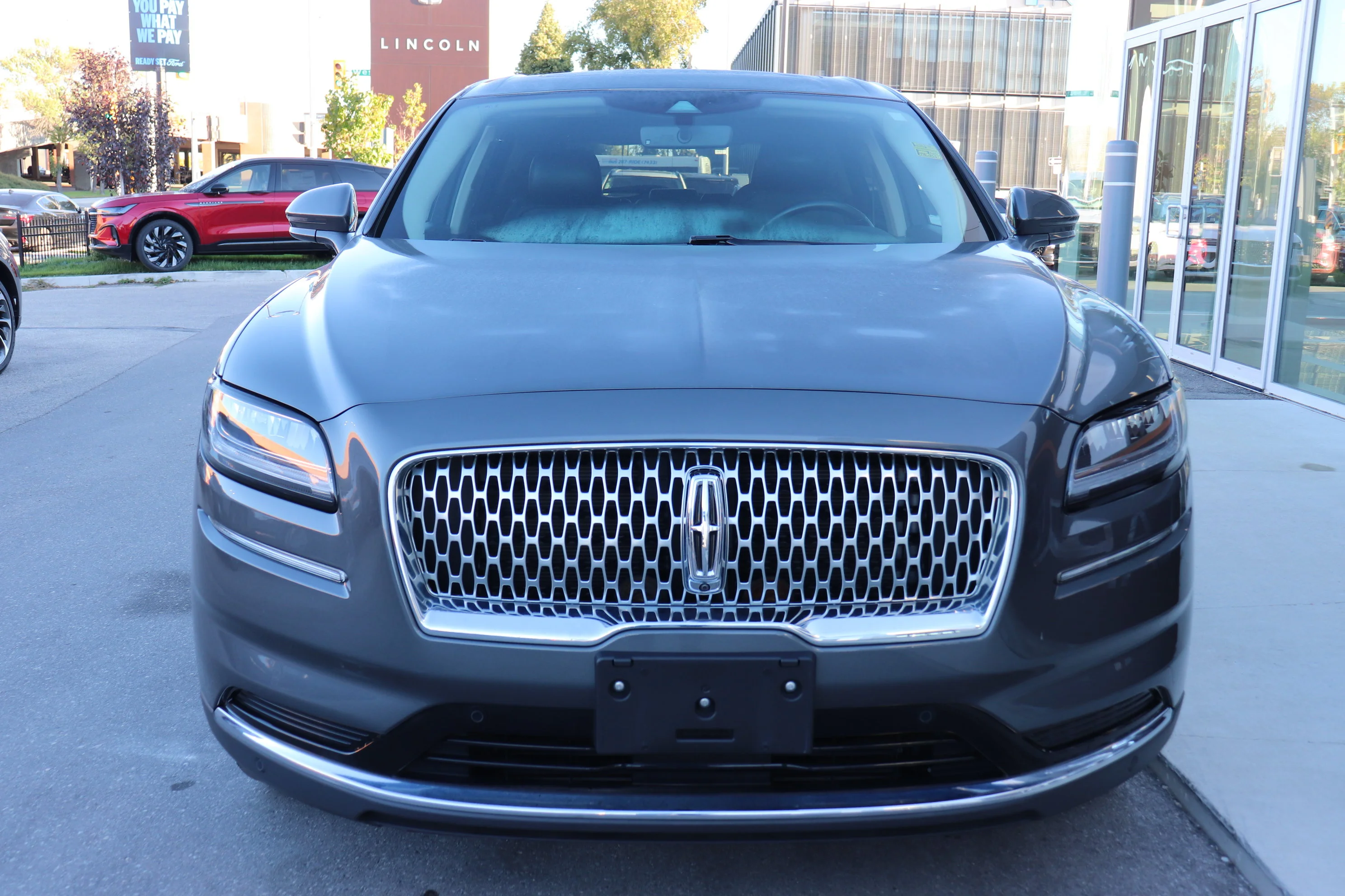 Used 2023 Silver Radiance Lincoln Reserve image 2