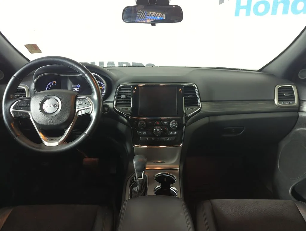 Used 2021 Crystal Metallic Jeep Laredo X image 10