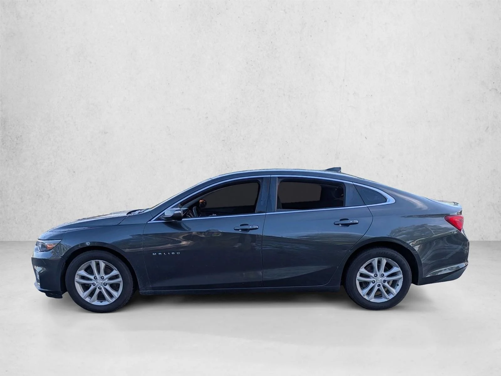 Used 2018 Nightfall Gray Metallic Chevrolet LT image 3