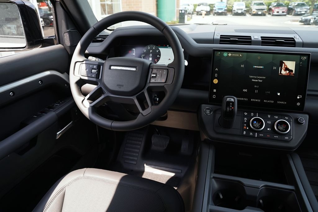 New 2026 Borasco Grey Land Rover X-Dynamic SE image 15