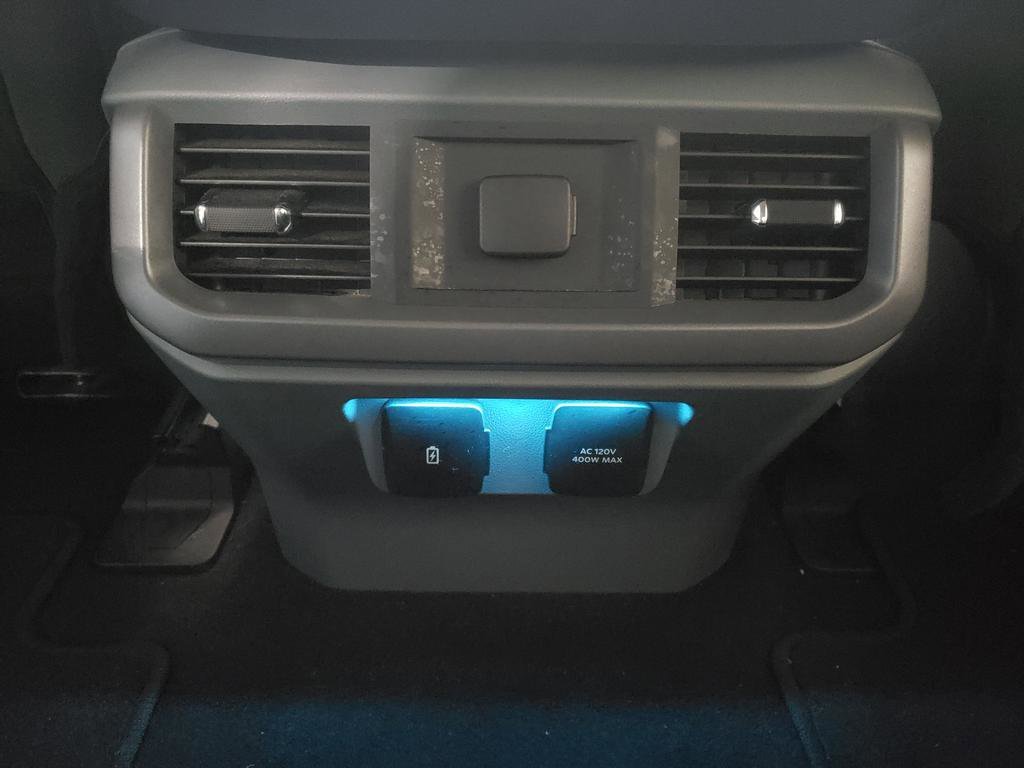 Used 2023 Oxford White Ford XL image 14