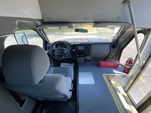 Used 2014 White Ford Handicap Accesible image 44