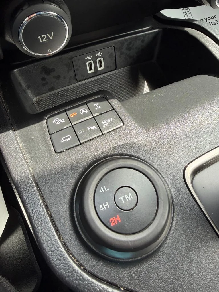 Used 2021 Gray Ford Lariat image 17