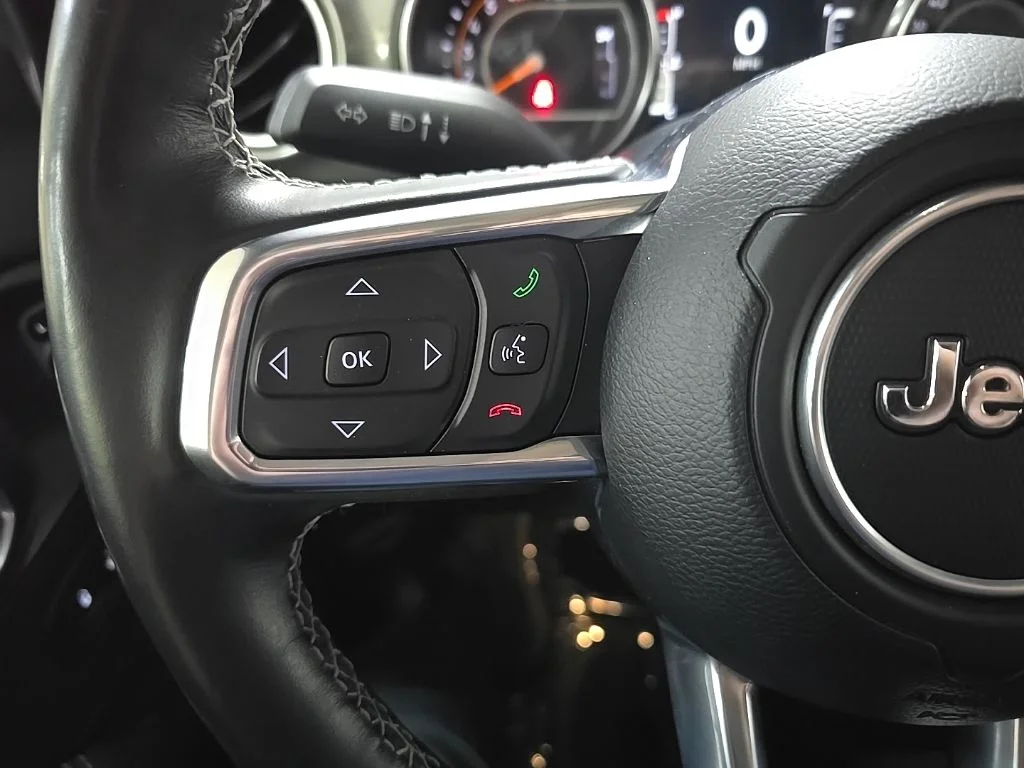 Used 2022 Gray Jeep Unlimited Sahara image 19