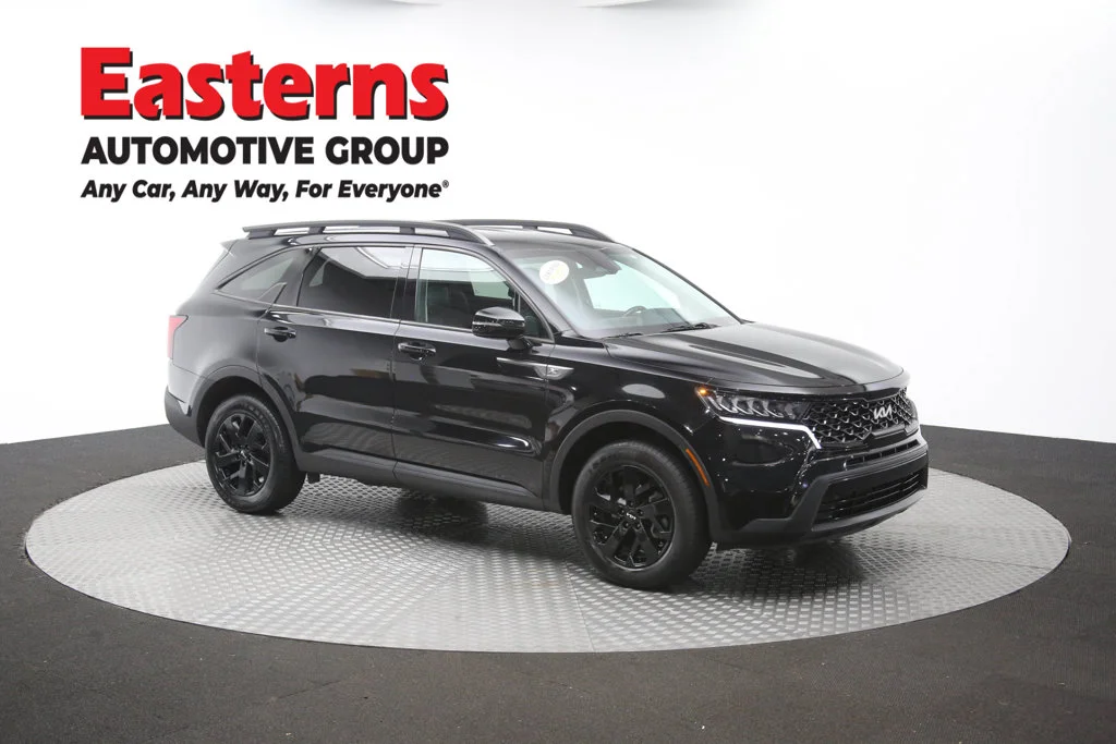 Used 2022 Black Kia S image 48