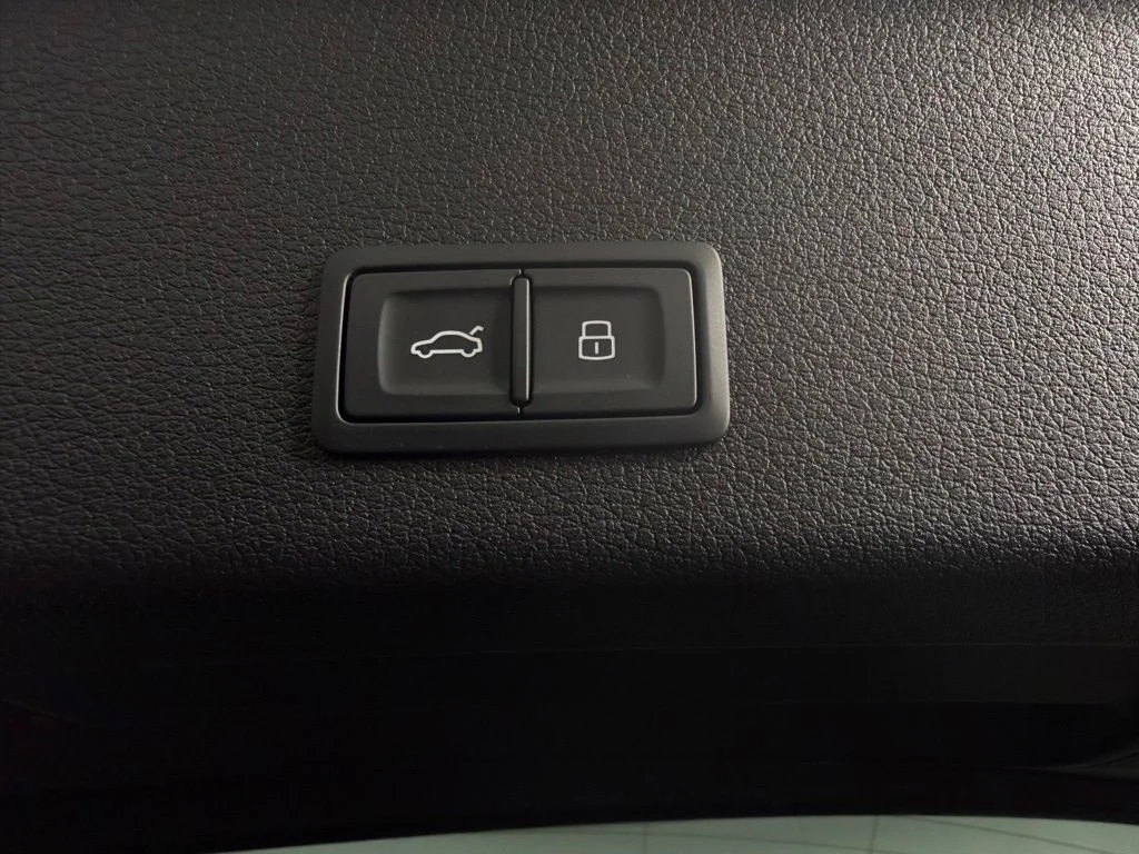 Used 2024 Gray Audi Premium Plus image 31