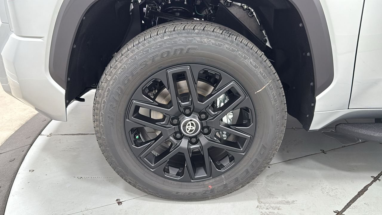 2026 Toyota Tundra Limited - Photo 24