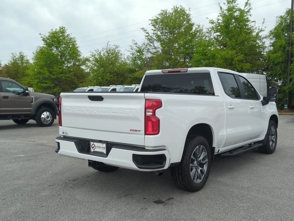 Used 2025 White Chevrolet RST image 4
