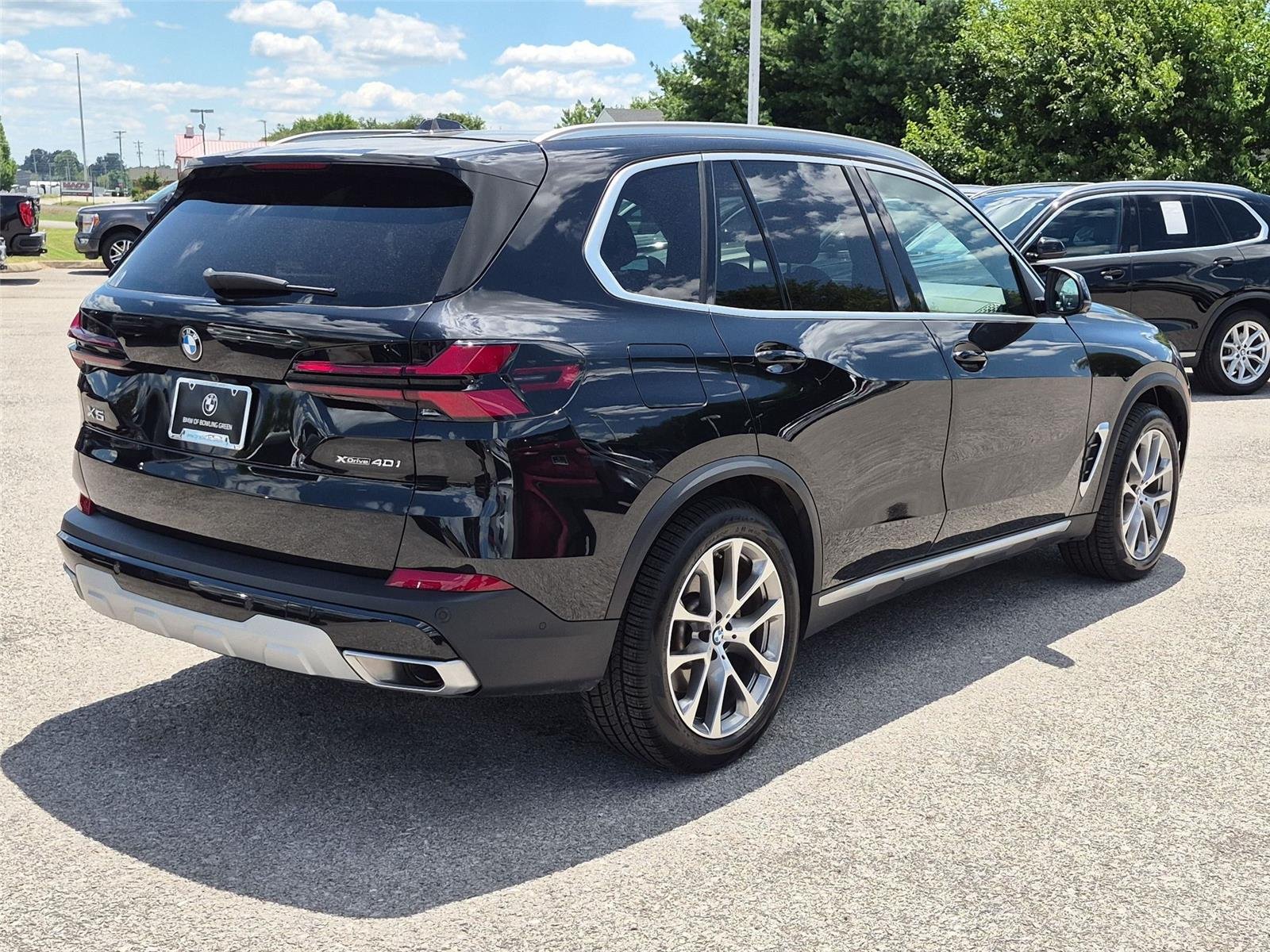 Used 2024 Black Sapphire Metallic BMW xDrive40i image 5