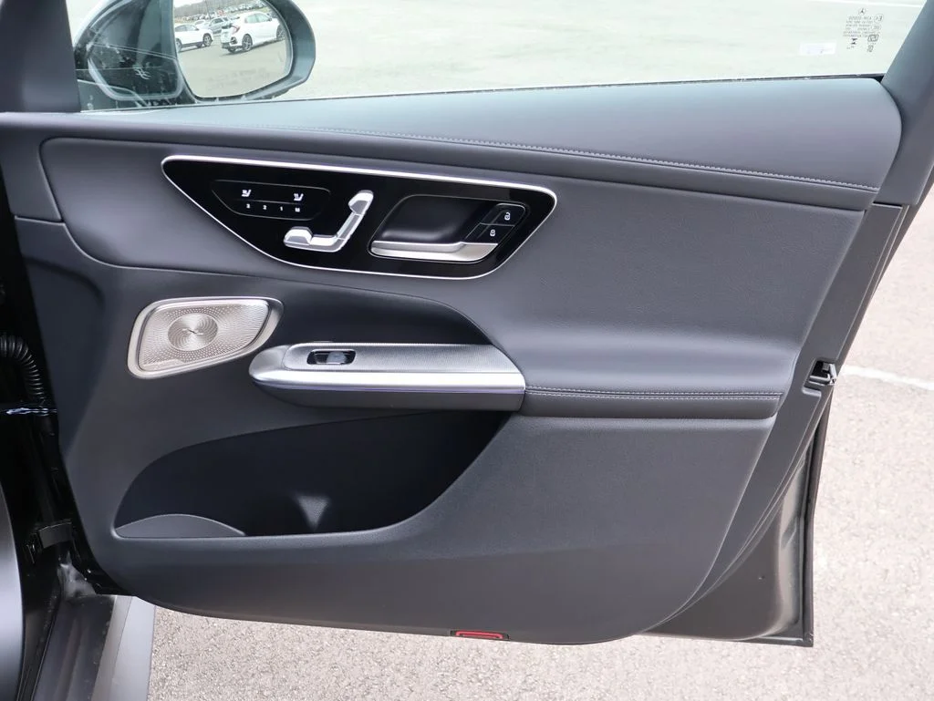 New 2026 MANUFAKTUR Graphite Gray Magno Mercedes-Benz GLC 300 image 13