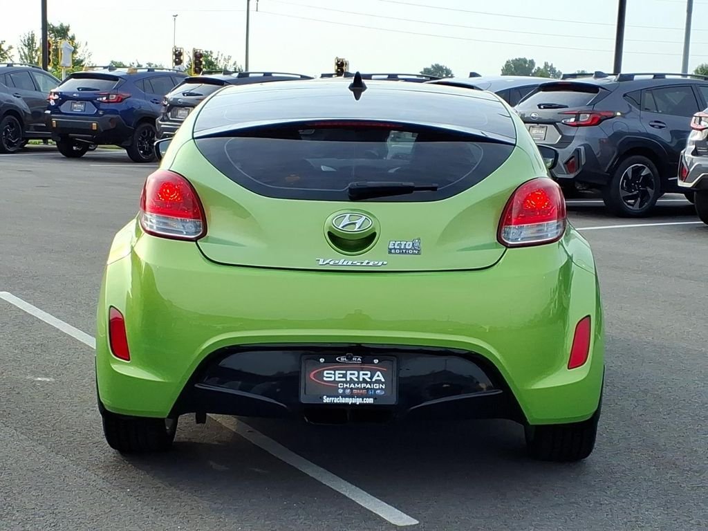Used 2012 Electrolyte Green Hyundai Base image 10