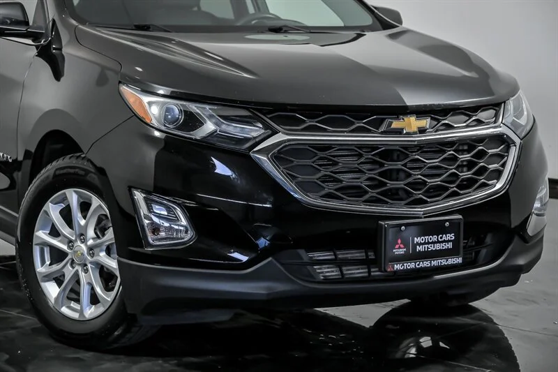 Used 2019 Chevrolet Equinox LT with VIN 2GNAXKEV8K6113549 for sale in Aurora, IL