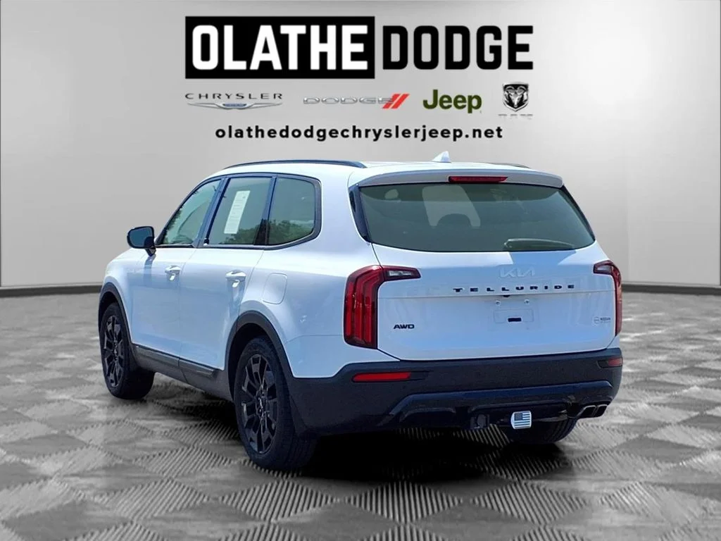 Used 2022 White Kia SX image 3