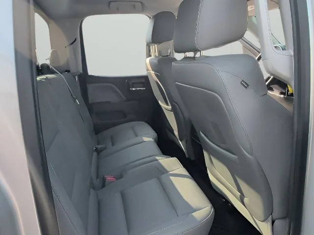 Used 2015 Silver GMC SLT image 39