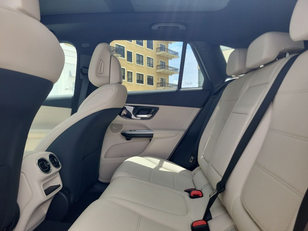 New 2026 Verde Silver Metallic Mercedes-Benz GLC 300 image 11
