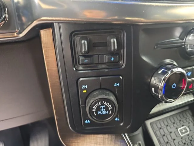 New 2026 Carbonized Gray Metallic Ford King Ranch® image 37